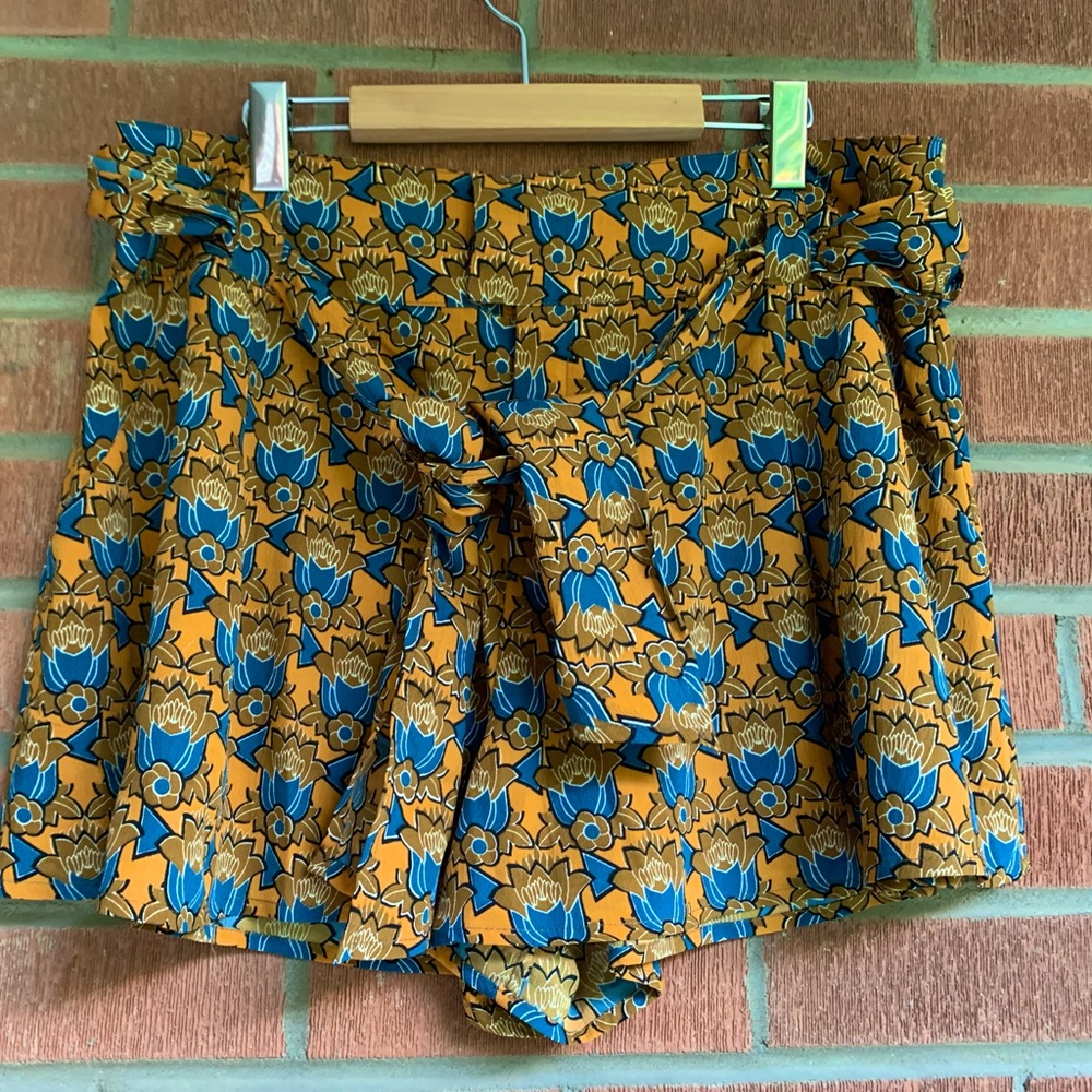 NWOT🦚ASOS belted flowy culottes shorts